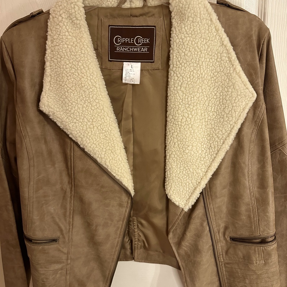 Cabin Creek Women’s Jacket